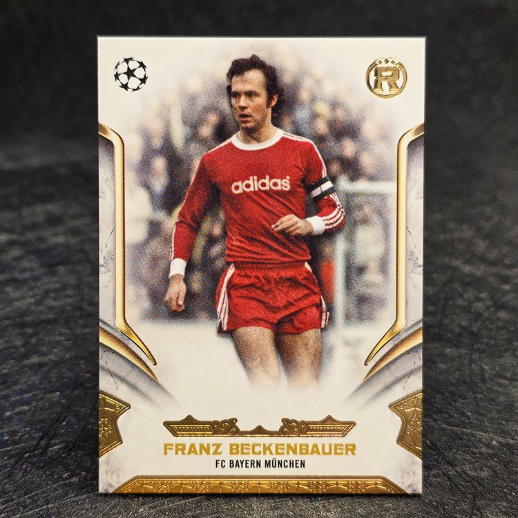 Topps Reverence UEFA 2024-25 - Gold - Franz Beckenbauer, Bayern Munchen #26