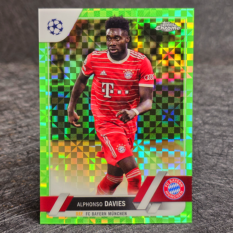 Topps Chrome UEFA 2022-23 - Green - Alphonso Davies, Bayern Munchen /399 #162