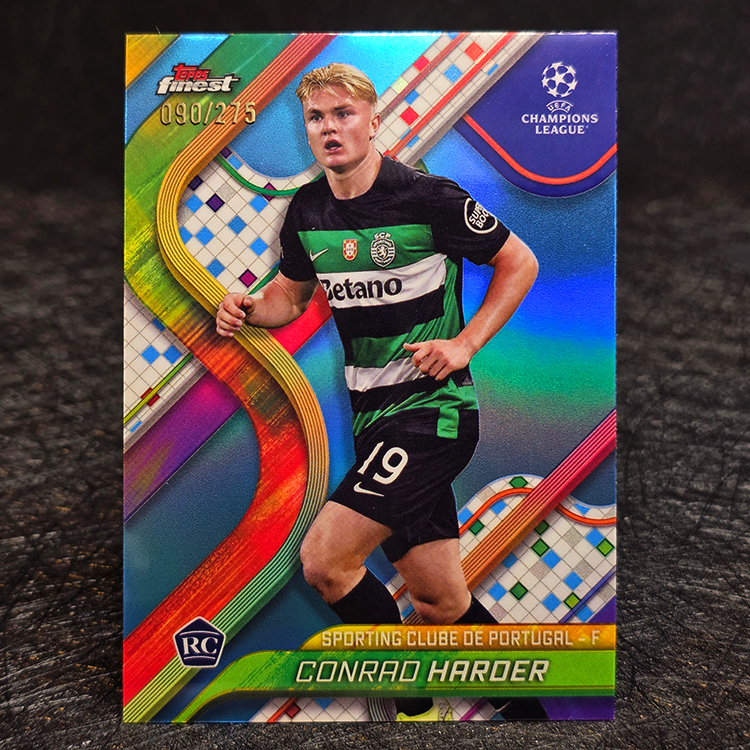 Topps Finest UEFA 2024-25 - Blue - Conrad Harder, Sporting /275 #18