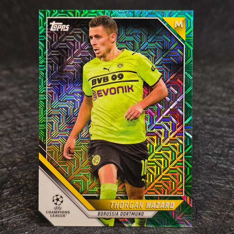 Topps Chrome UEFA 2021-22 - Japanese Edition, Green - Thorgan Hazard, Borussia Dortmund /99 #136