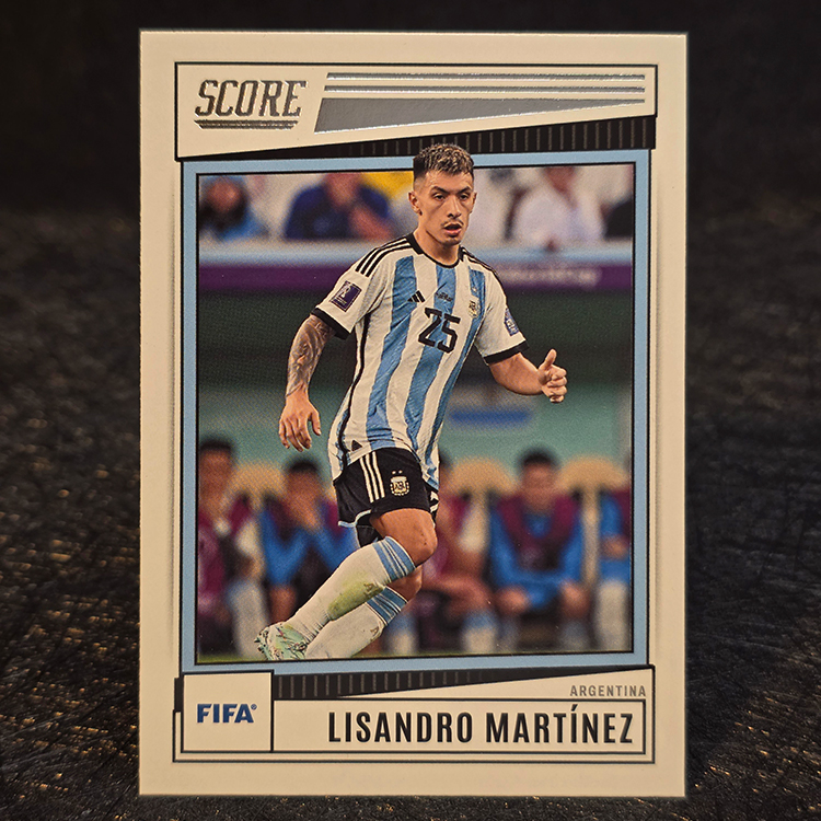 Panini Score FIFA Soccer 2022-23 - Lisandro Martinez, Argentina #99