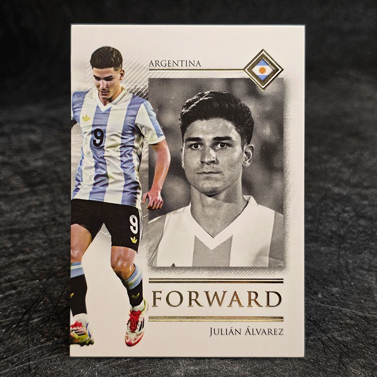 Futera Unique 2025 - Forward - Julian Alvarez, Argentina #061